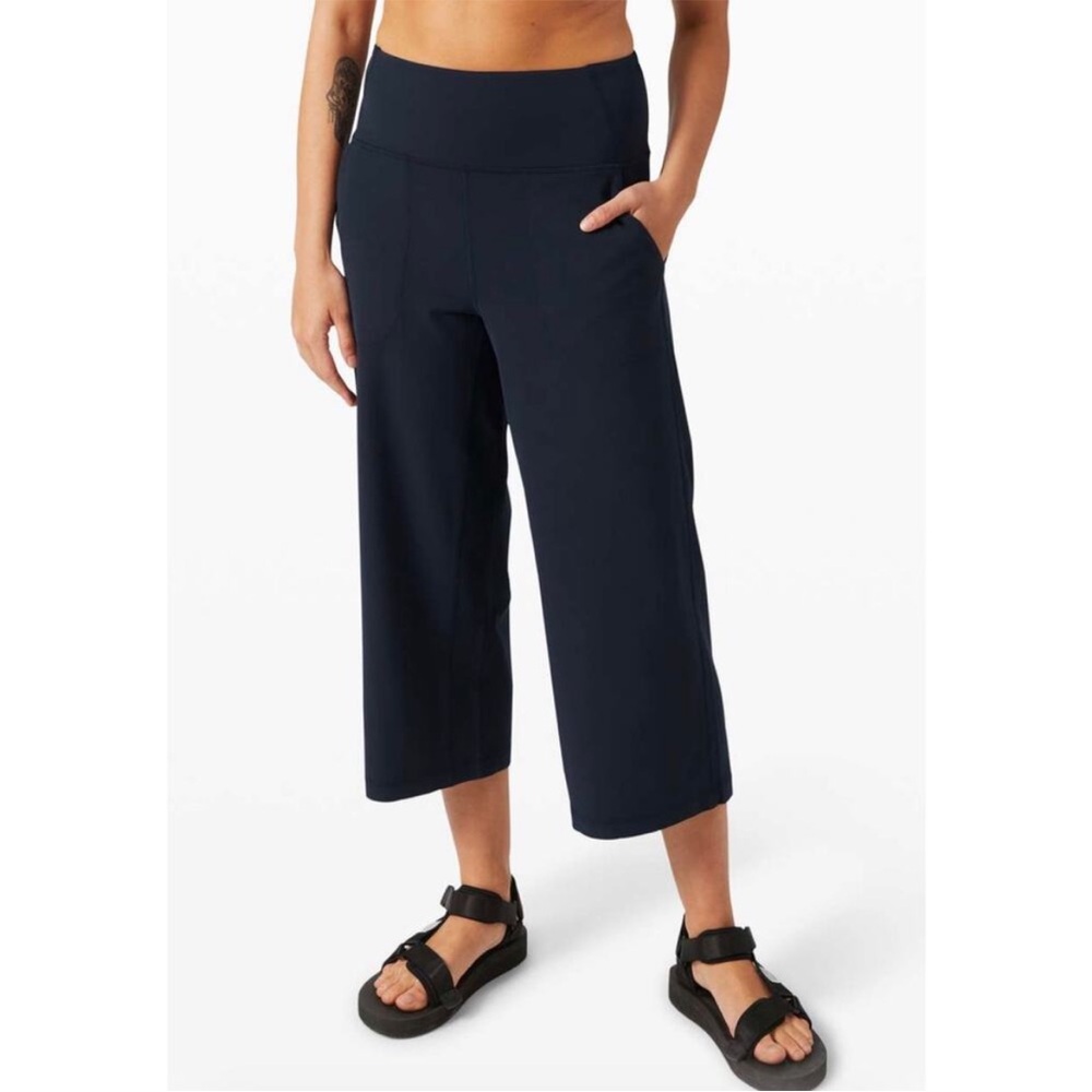 Lululemon Align High-Rise Wide-Leg Crop Pant 25”